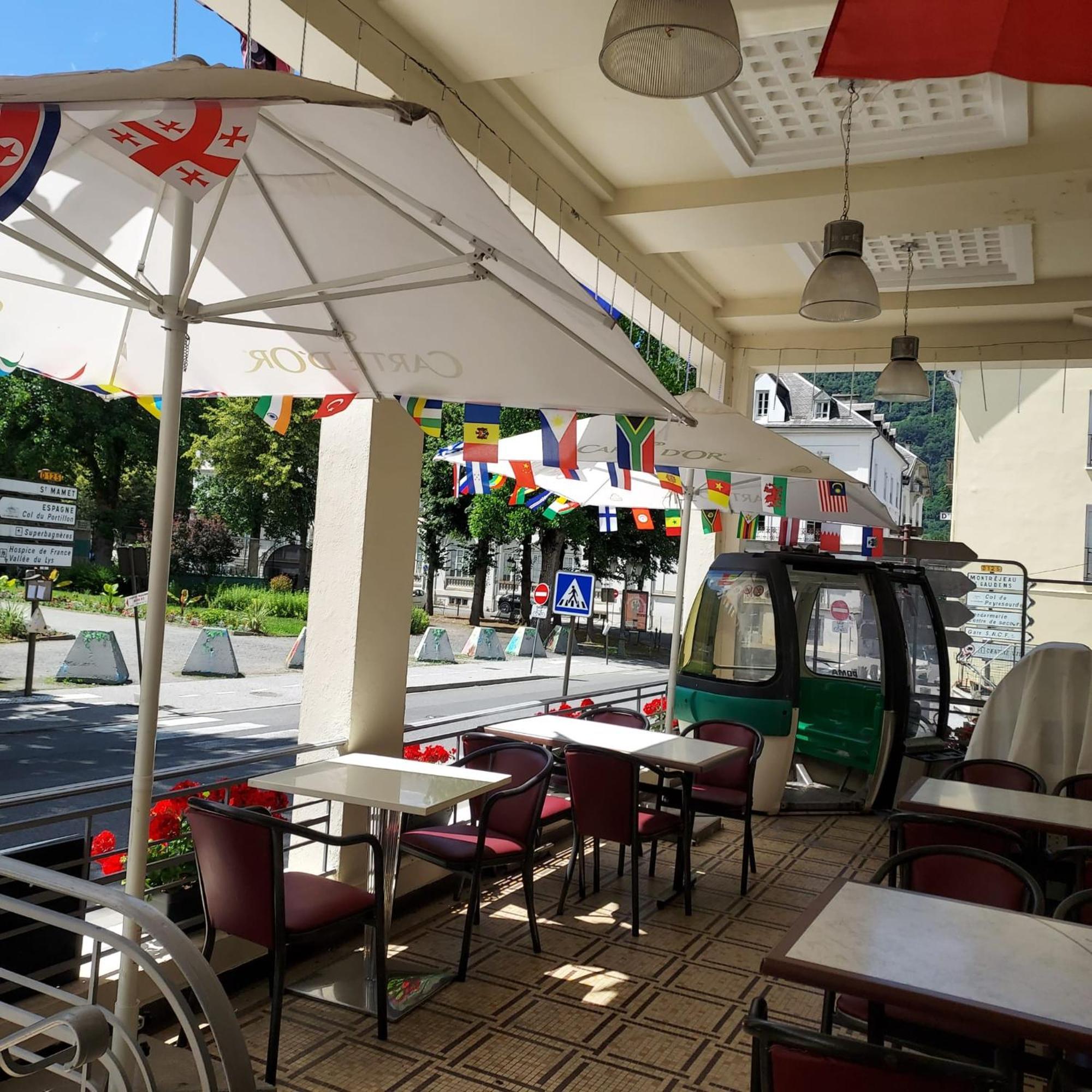 Bagnères-de-Luchon Royal Luchonアパートホテル エクステリア 写真