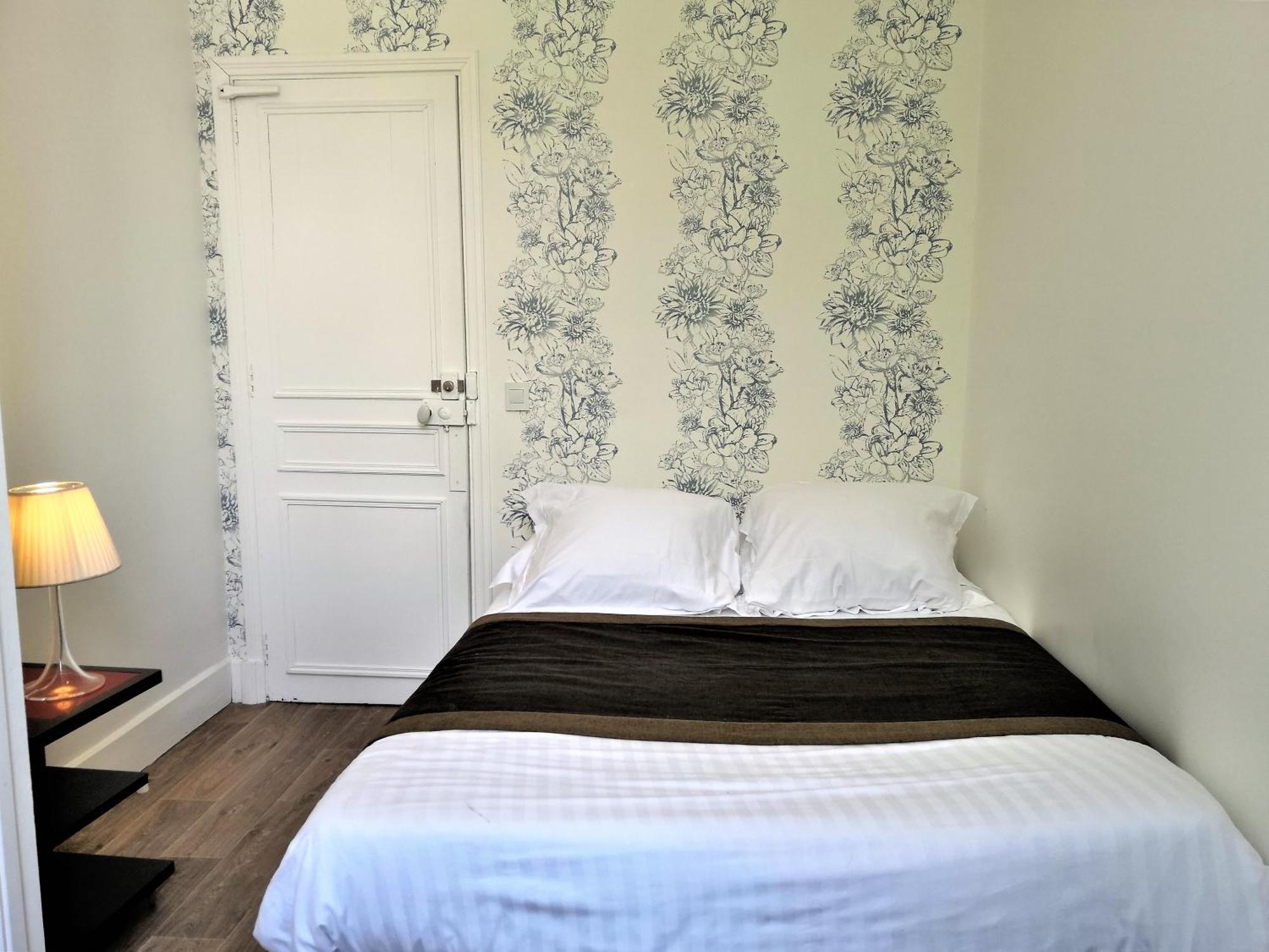 Bagnères-de-Luchon Royal Luchonアパートホテル エクステリア 写真